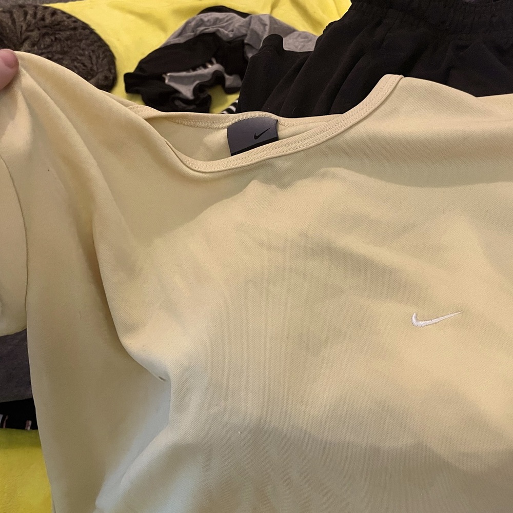 Nike top